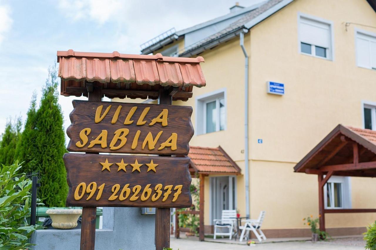 פוז'ינה Apartmani Sabina מראה חיצוני תמונה
